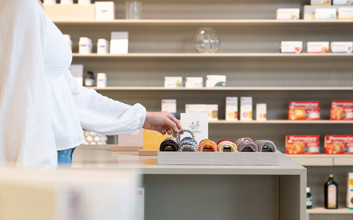 gesundheitszentrum-panoramastrasse-apotheke-detail-armband